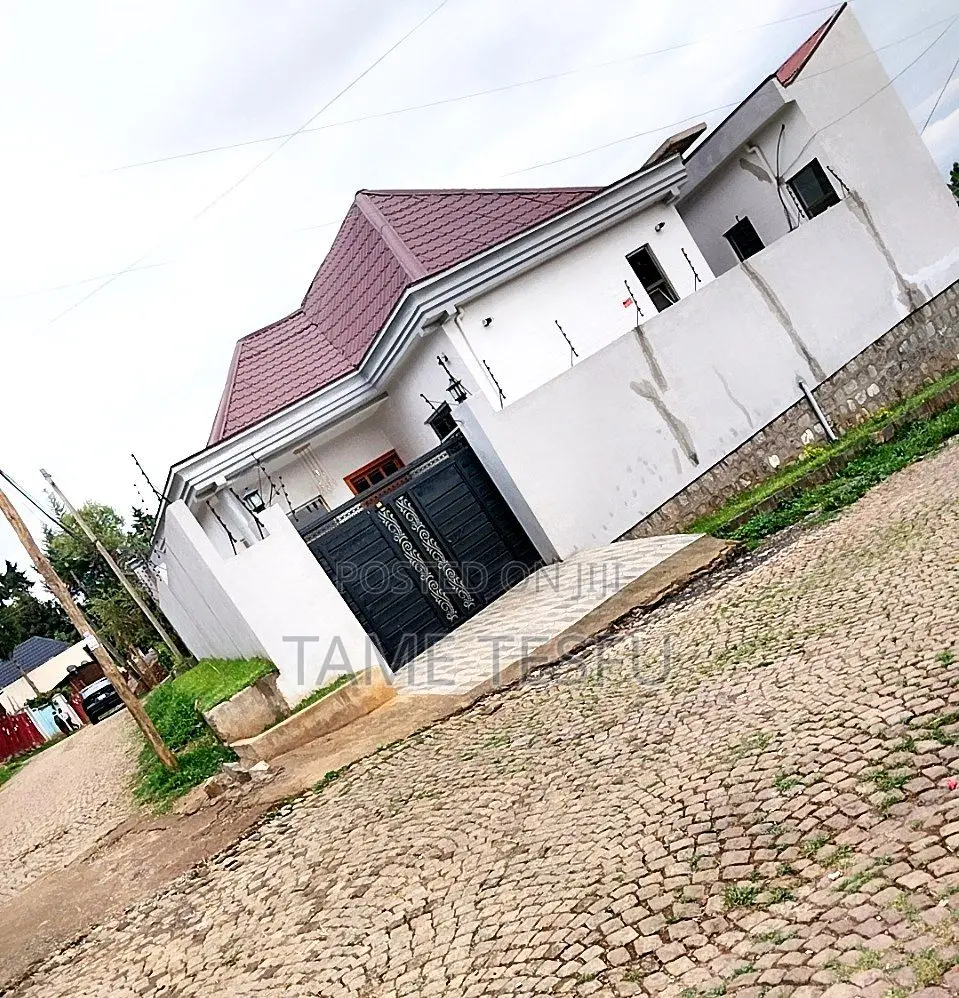 Furnished 3bdrm Villa in Yeka Kotobe for sale