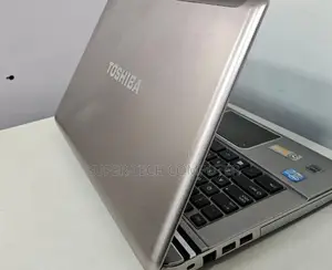 Laptop Toshiba Satellite C665 4GB Intel Core I5 HDD 500GB