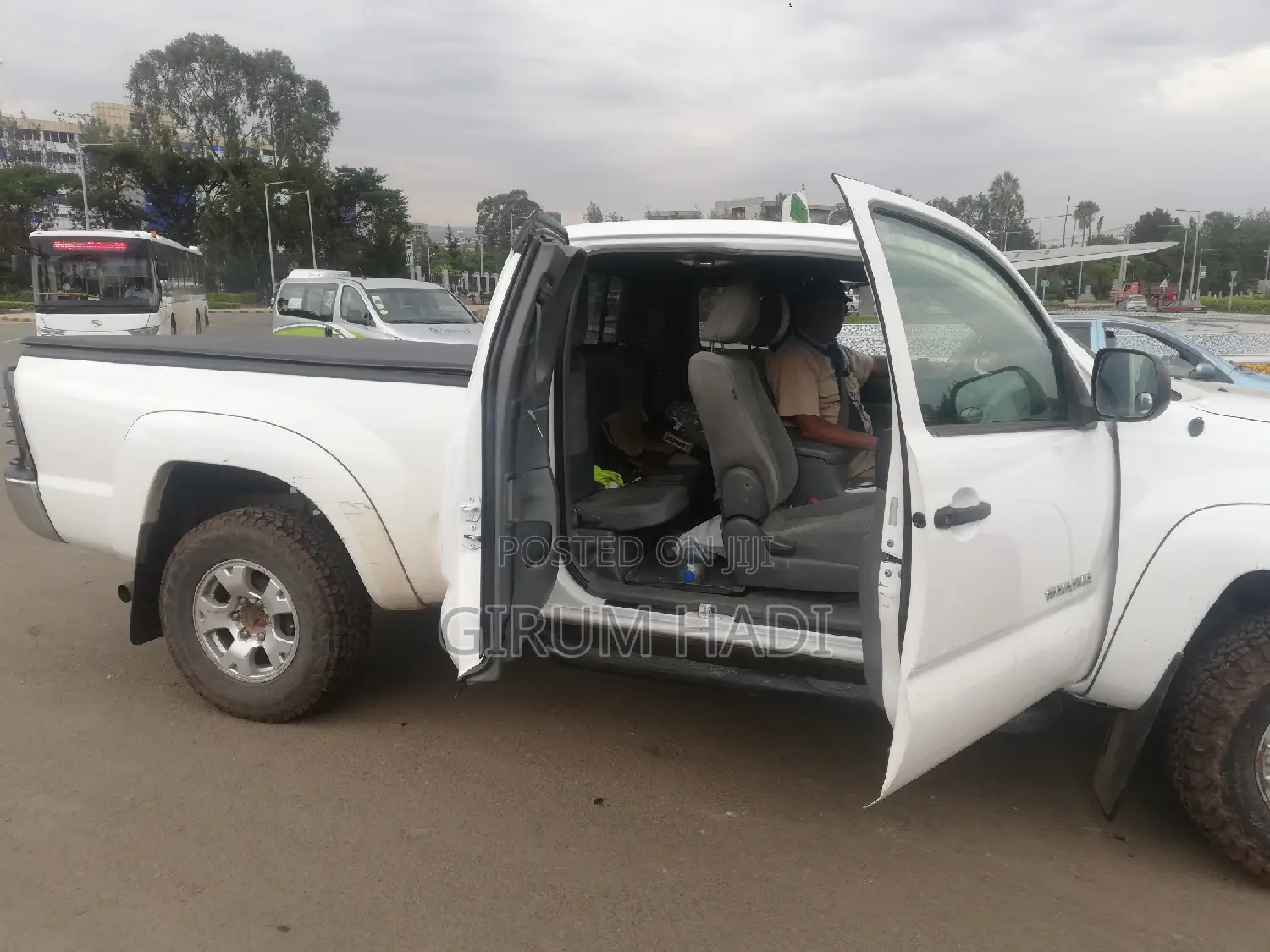Toyota Tacoma Access Cab 2011 White