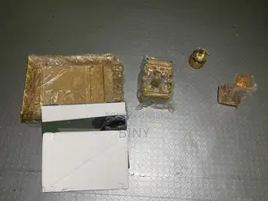 ስኒ ማስቀመጫ ወርቃማው ረከቦት