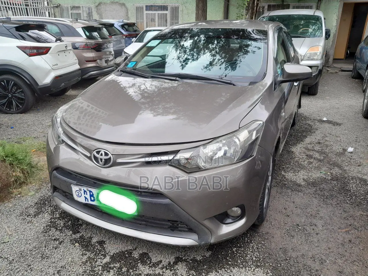Toyota Yaris 2014 Brown