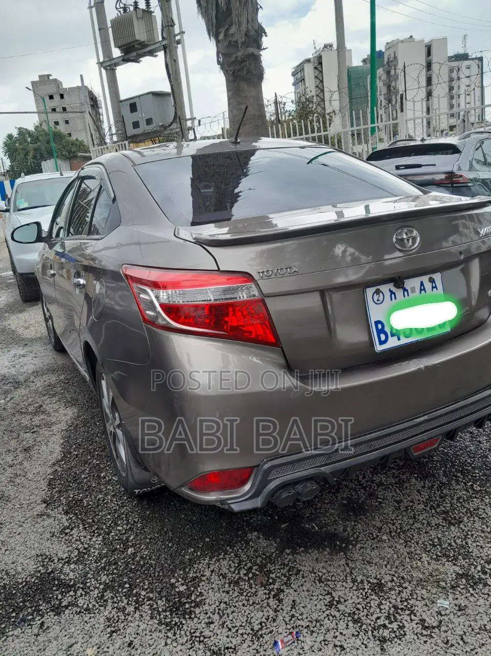 Toyota Yaris 2014 Brown