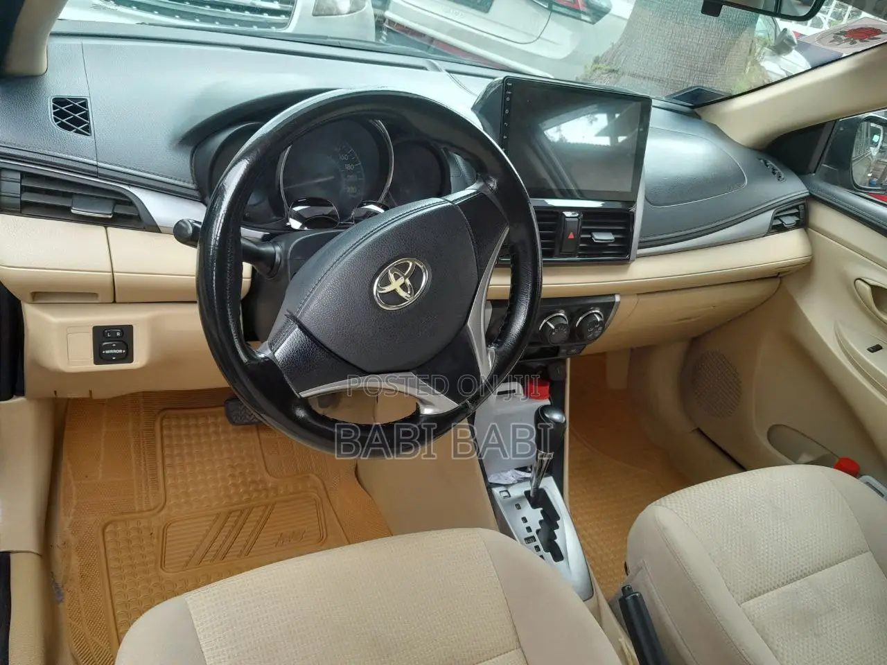 Toyota Yaris 2014 Brown