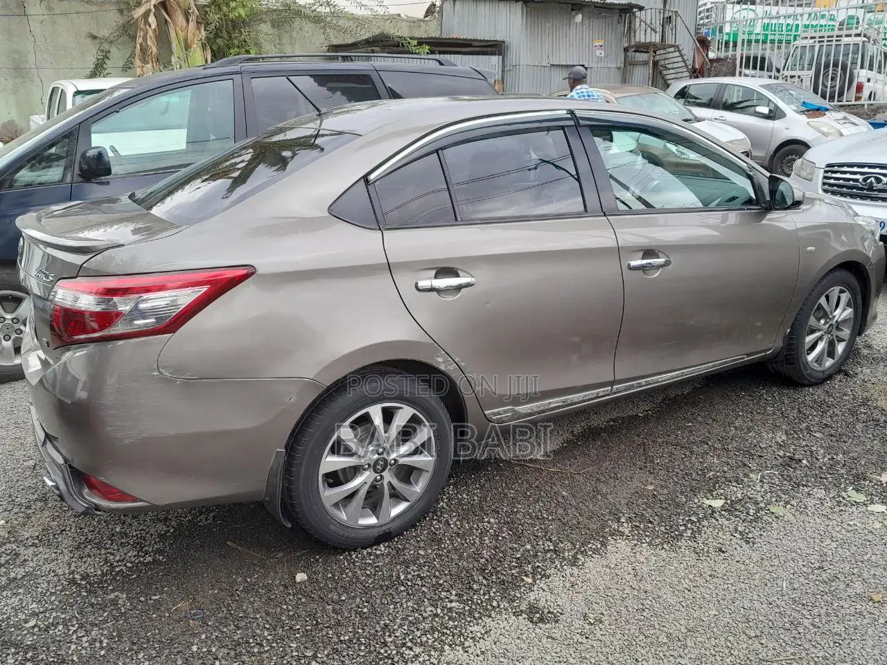 Toyota Yaris 2014 Brown