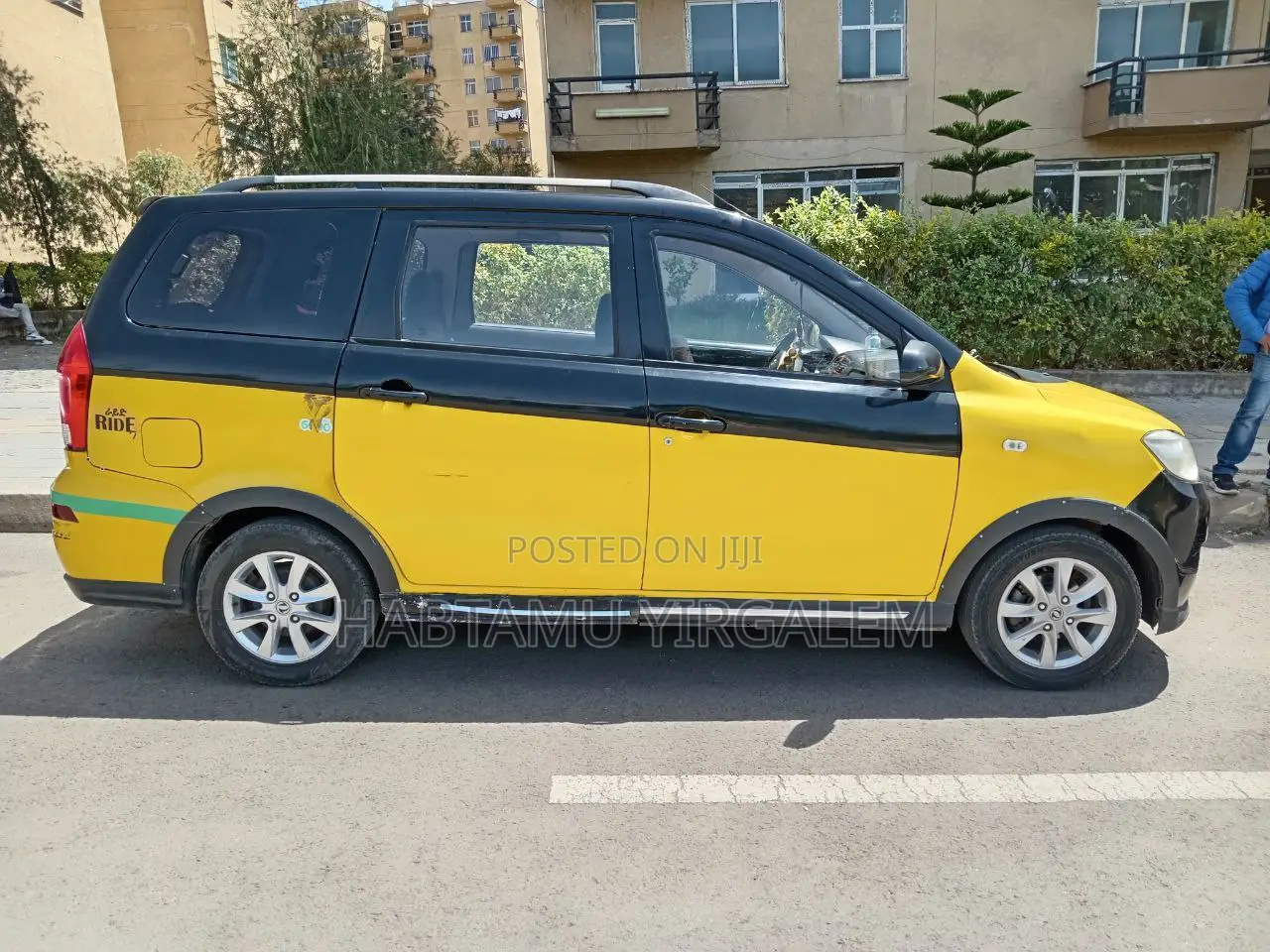 Car 2018 Yellow