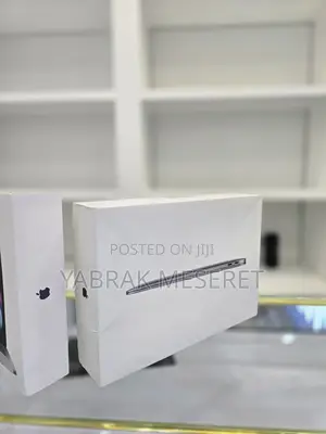 New Laptop Apple MacBook Air 2020 M1 8GB Apple M1 SSD 512GB