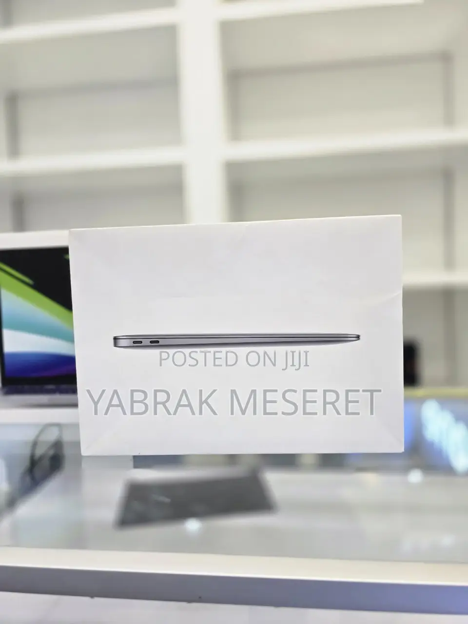 New Laptop Apple MacBook Air 2020 M1 8GB Apple M1 SSD 512GB