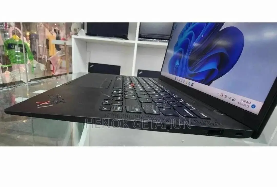 New Laptop Lenovo ThinkPad X1 Carbon 16GB Intel Core i7 SSD 512GB