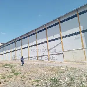 ለሽያጭ የቀረበ እስፖንጅ ፋብሪካ ኮምቦልቻ ከተማ የሚገኝ