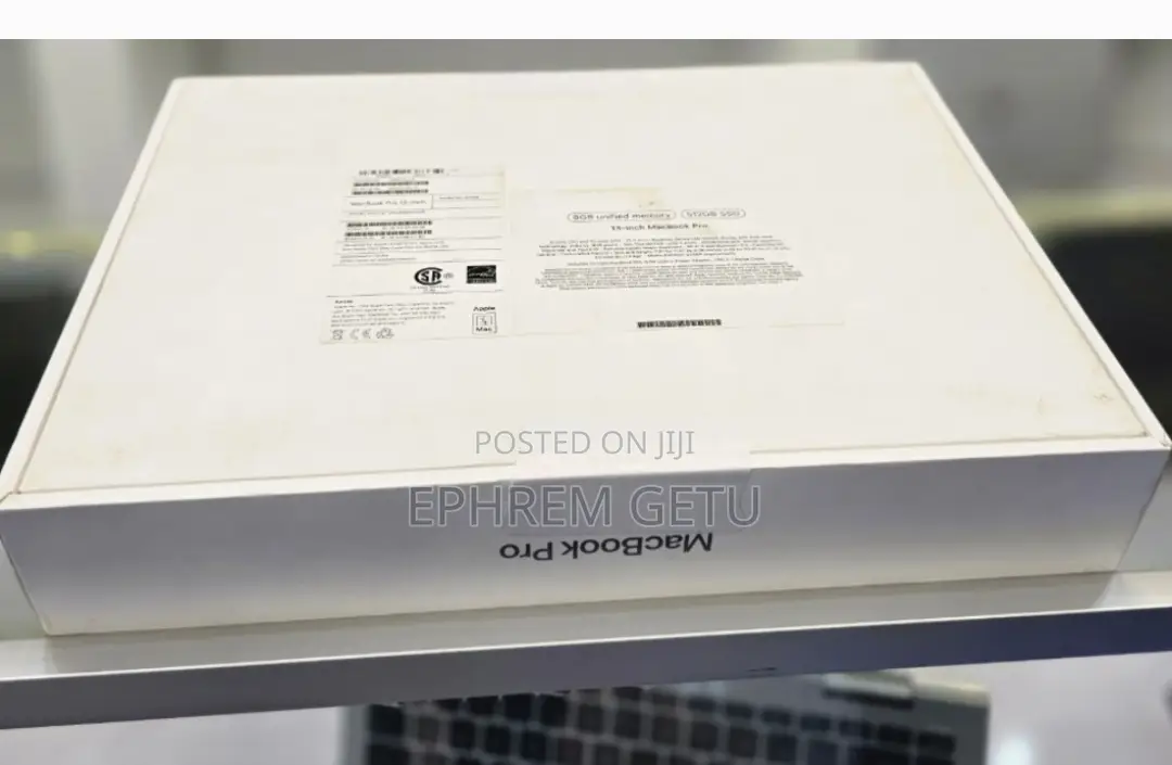 New Laptop Apple MacBook Pro 2022 M2 8GB Apple M2 SSD 512GB