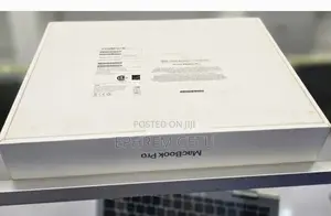 New Laptop Apple MacBook Pro 2022 M2 8GB Apple M2 SSD 512GB