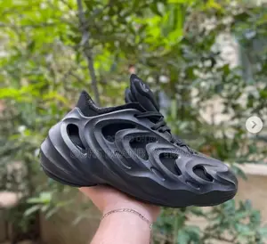 Adidas Yeezy High Master Quality Luxurious Sneakers Shoes