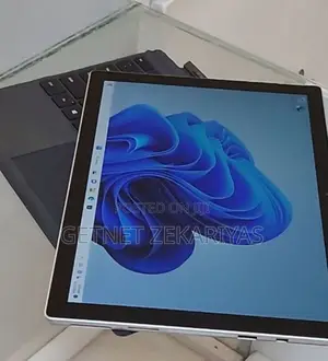 Photo - New Laptop Microsoft Surface Pro 8GB Intel Core I5 SSD 128GB