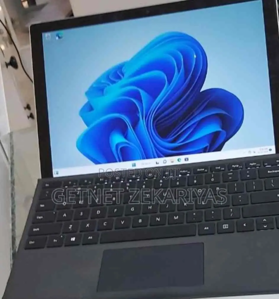 New Laptop Microsoft Surface Pro 8GB Intel Core I5 SSD 128GB