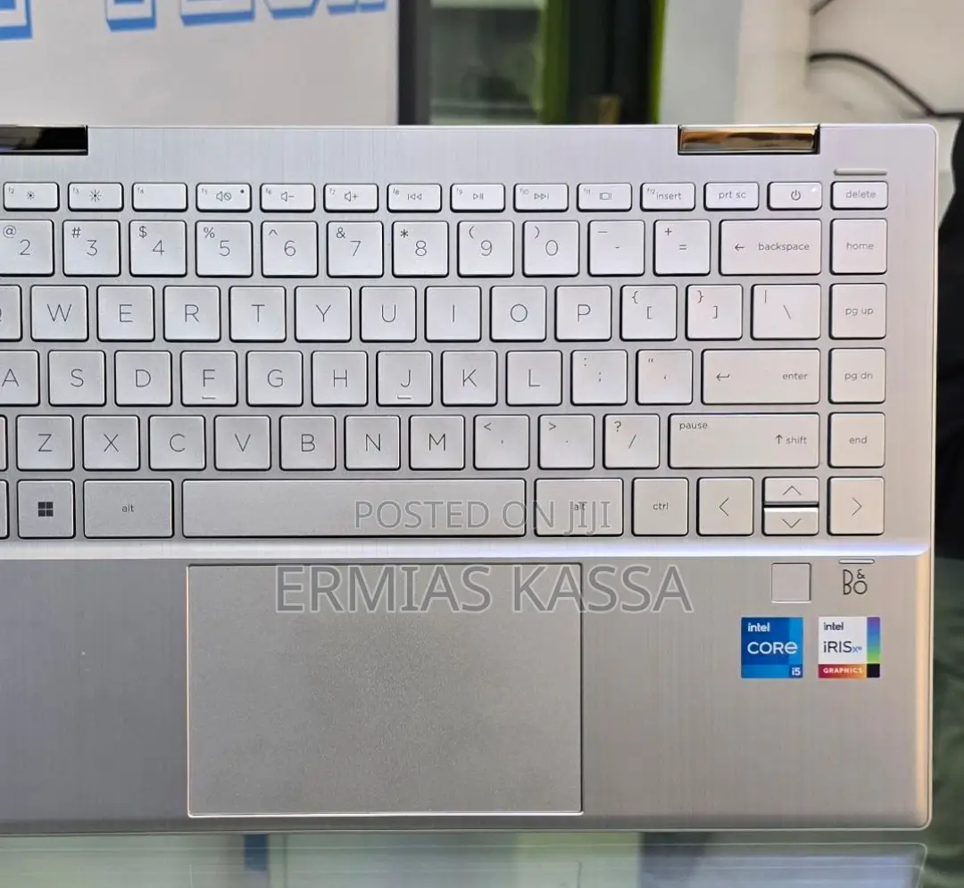 New Laptop HP Pavilion X360 15t 8GB Intel Core I5 SSD 512GB