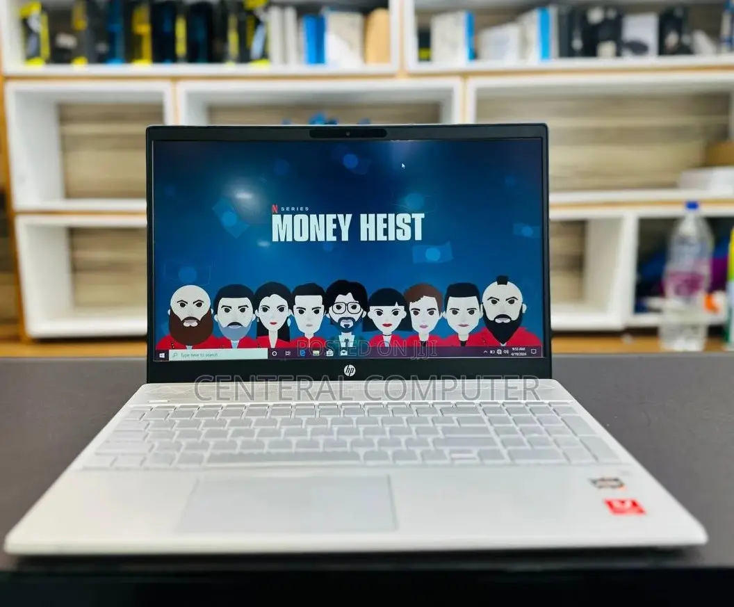 New Laptop HP 15 8GB AMD Ryzen 3 HDD+SSD 500GB