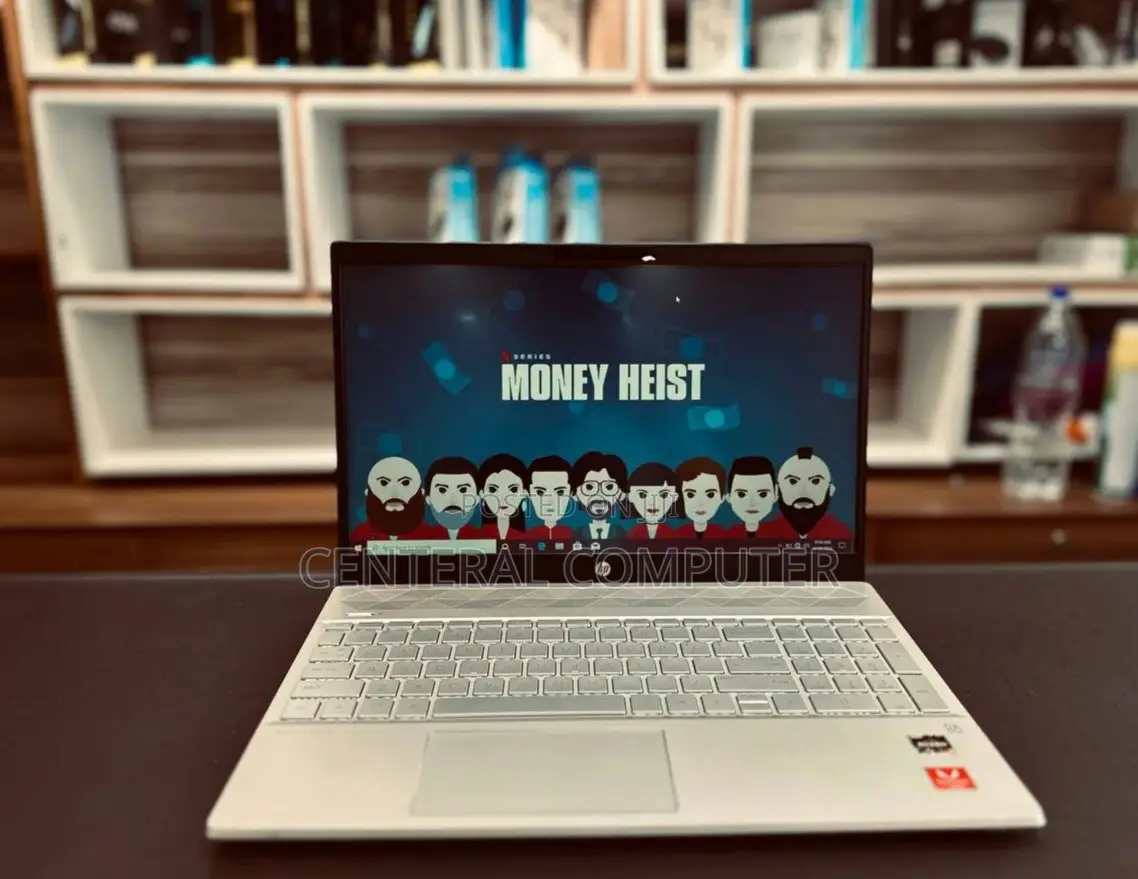 New Laptop HP 15 8GB AMD Ryzen 3 HDD+SSD 500GB