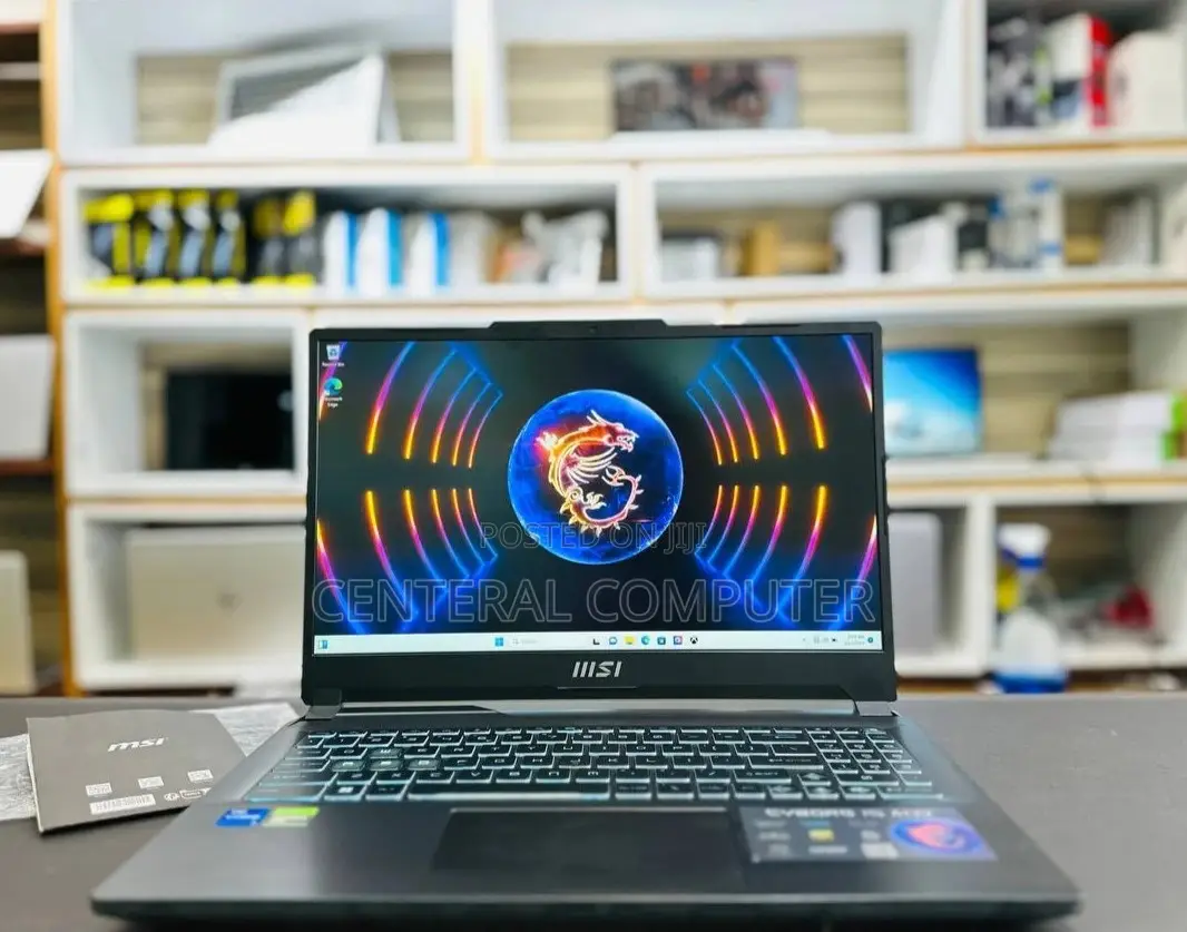 New Laptop MSI GE66 Raider 16GB Intel Core I7 SSD 512GB