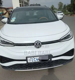 Photo - Volkswagen ID.4 2023 White