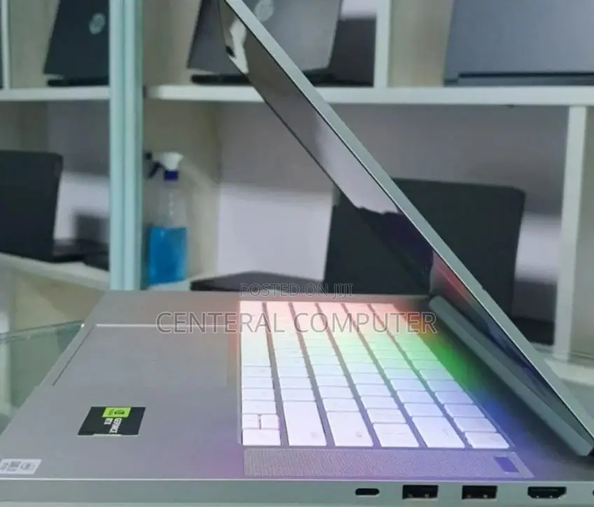 New Laptop Razer Blade Advanced 16GB Intel Core I7 SSD 1T