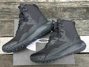 Underarmour High Master Quality Luxurious Boots Shoes