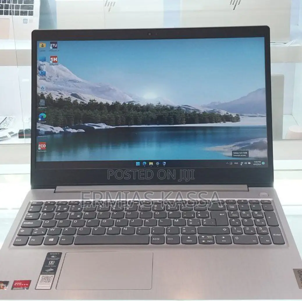 New Laptop Lenovo Ideapad 3 12GB AMD Ryzen 3 SSD 256GB