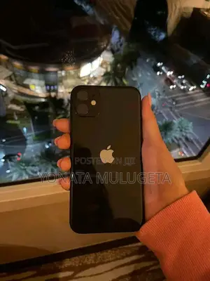Photo - Apple iPhone 11 64 GB Black