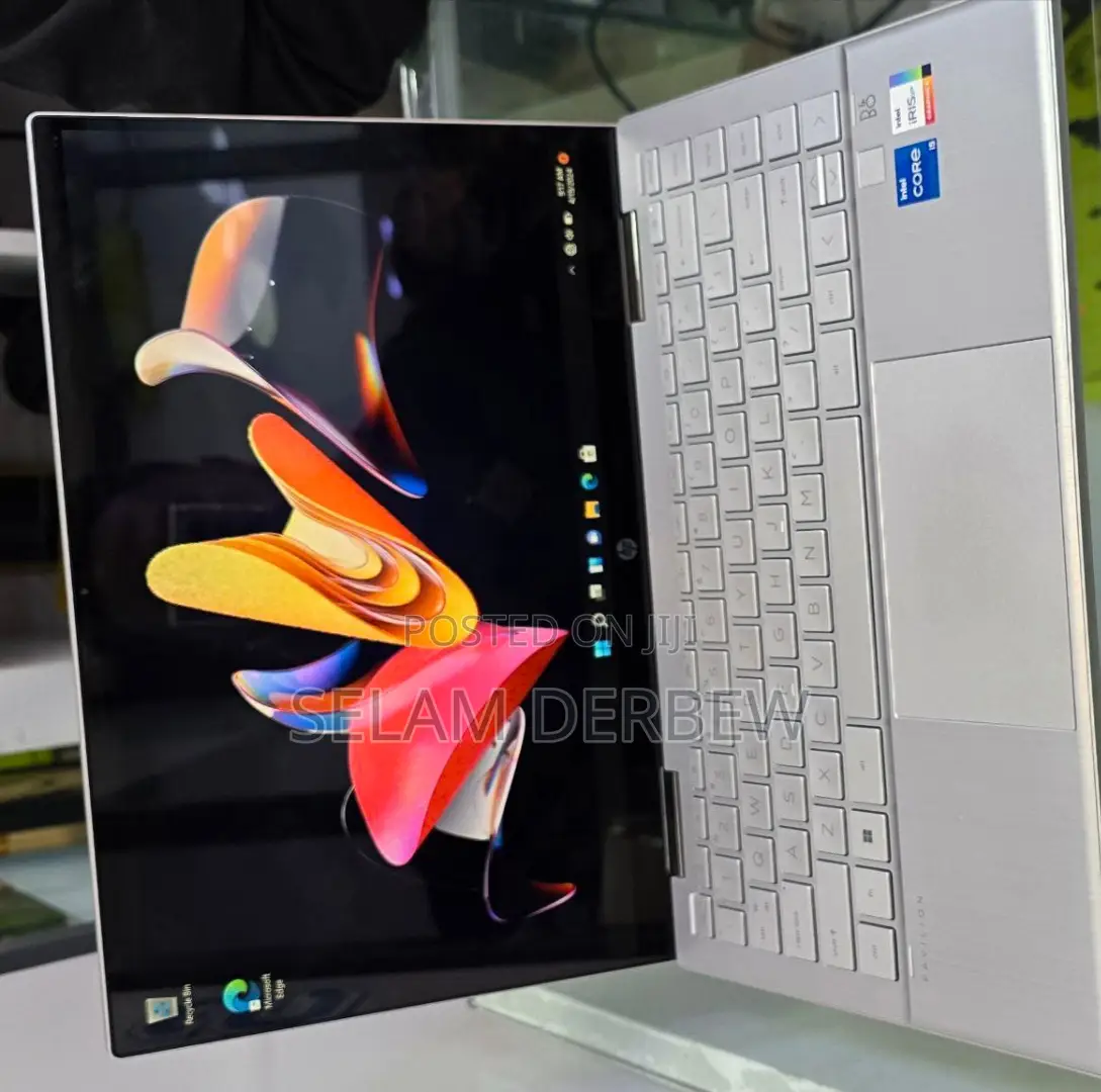 New Laptop HP Pavilion X360 8GB Intel Core I5 SSD 512GB