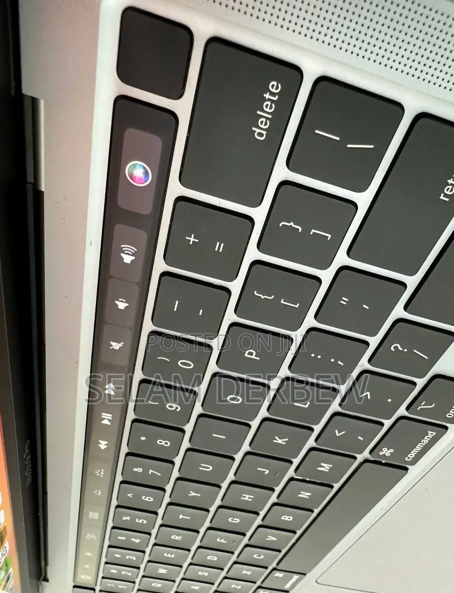 New Laptop Apple MacBook Pro M1 8GB Apple M1 Pro SSD 256GB