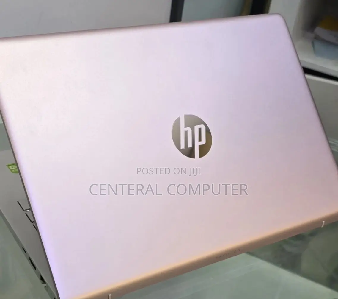 New Laptop HP 17-3000 8GB Intel Core I5 SSD 500GB