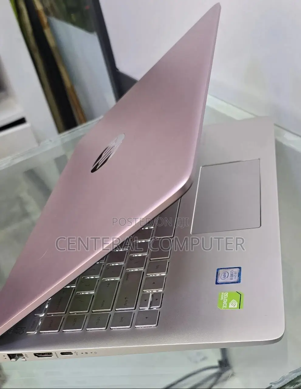 New Laptop HP 17-3000 8GB Intel Core I5 SSD 500GB