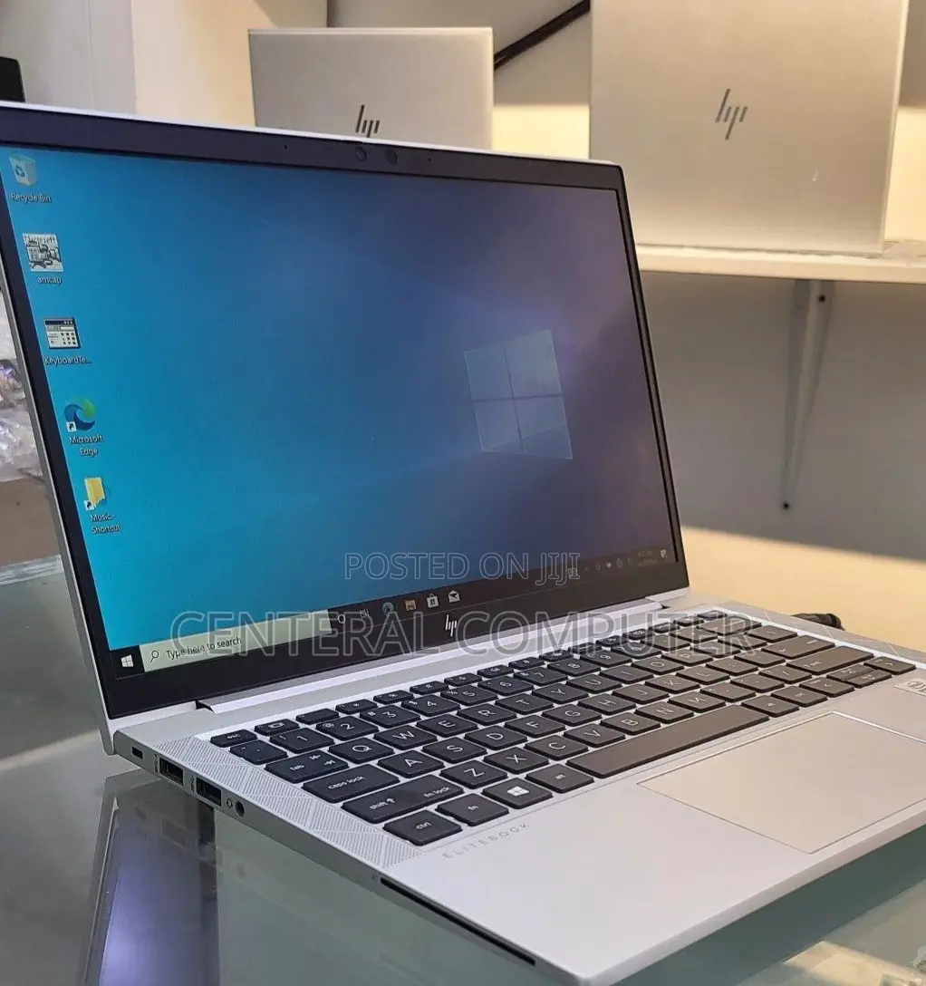 New Laptop HP 17-3000 8GB Intel Core I5 SSD 500GB
