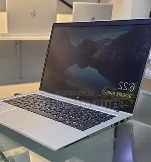 New Laptop HP 17-3000 8GB Intel Core I5 SSD 500GB