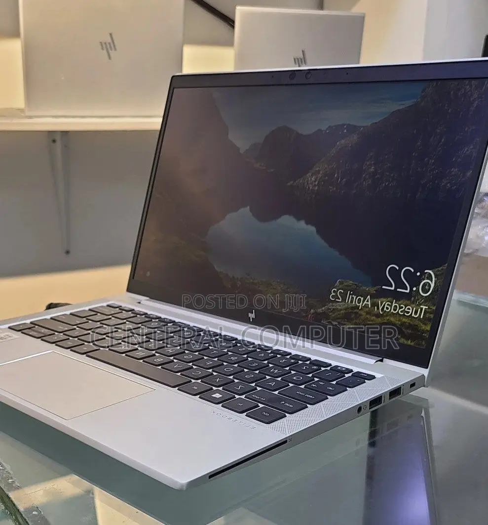 New Laptop HP 17-3000 8GB Intel Core I5 SSD 500GB