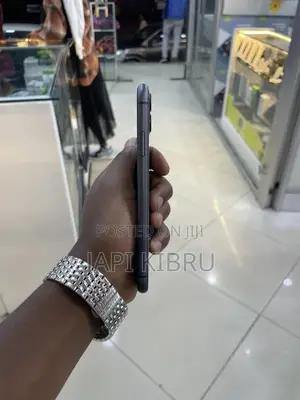 Apple iPhone 11 64 GB Black