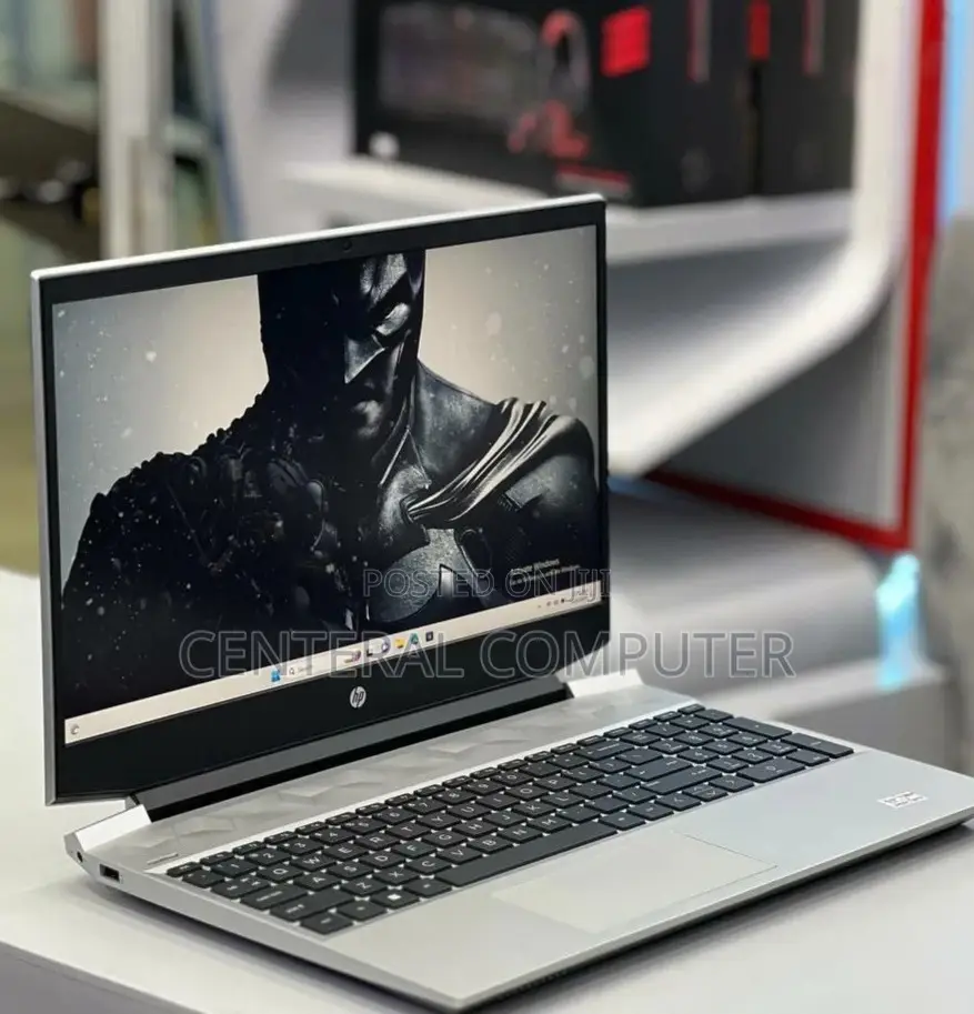 New Laptop HP ZBook 17 16GB AMD Ryzen 7 SSD 512GB