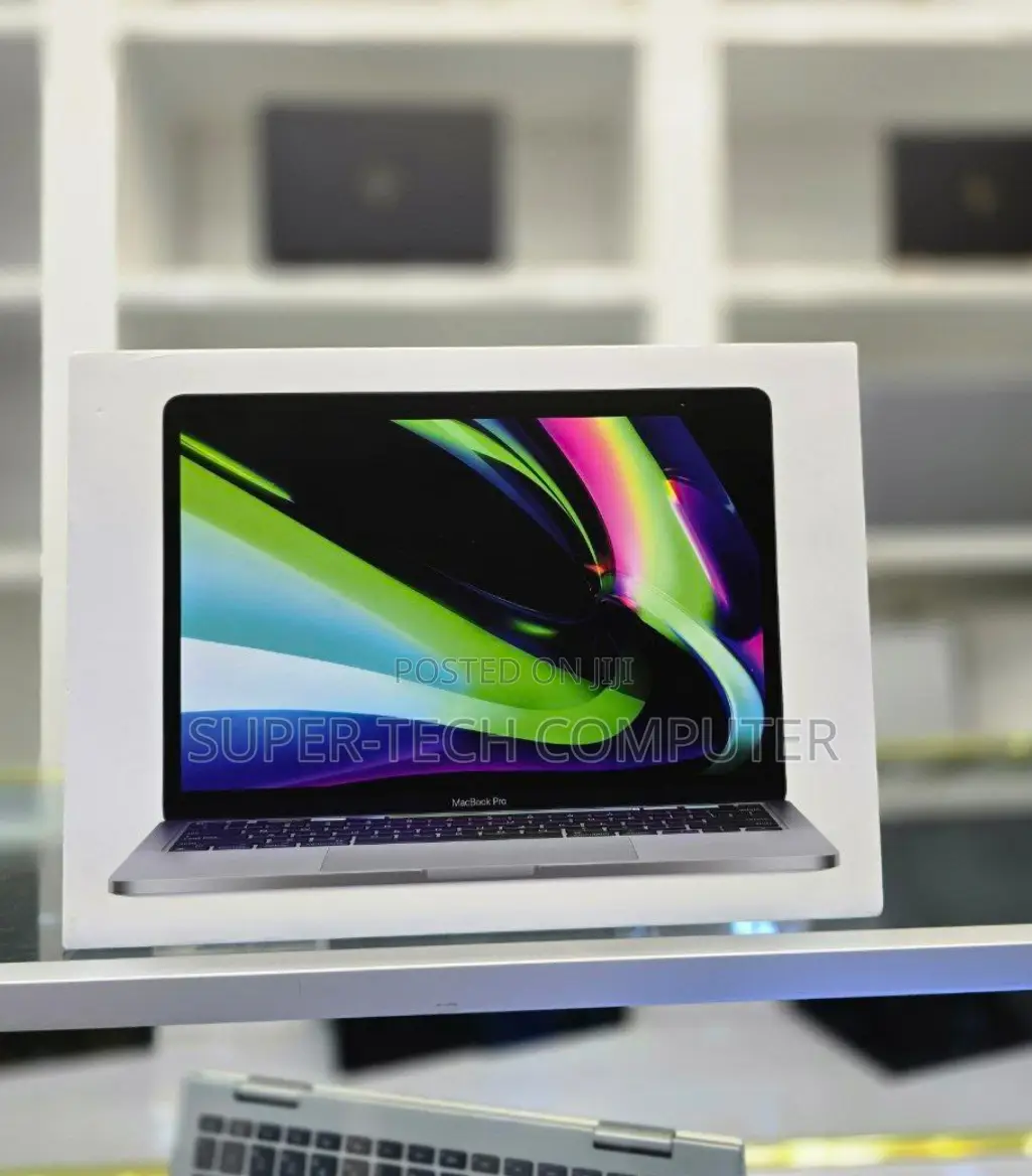 New Laptop Apple MacBook Pro 2022 M2 8GB Intel Core i7 SSD 512GB