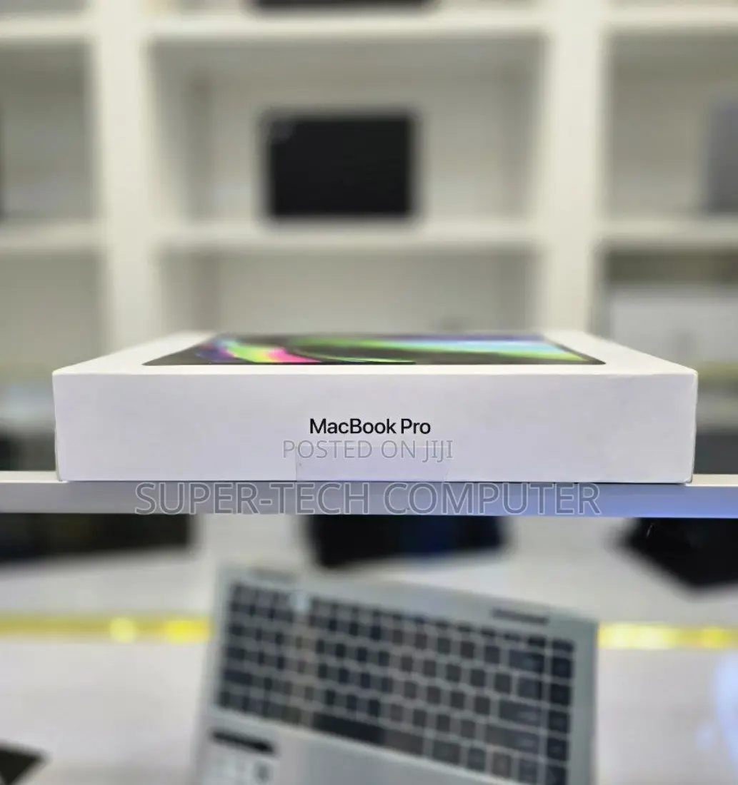 New Laptop Apple MacBook Pro 2022 M2 8GB Intel Core i7 SSD 512GB