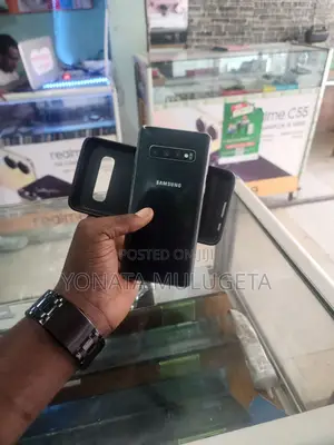 Photo - Samsung Galaxy S10 128 GB