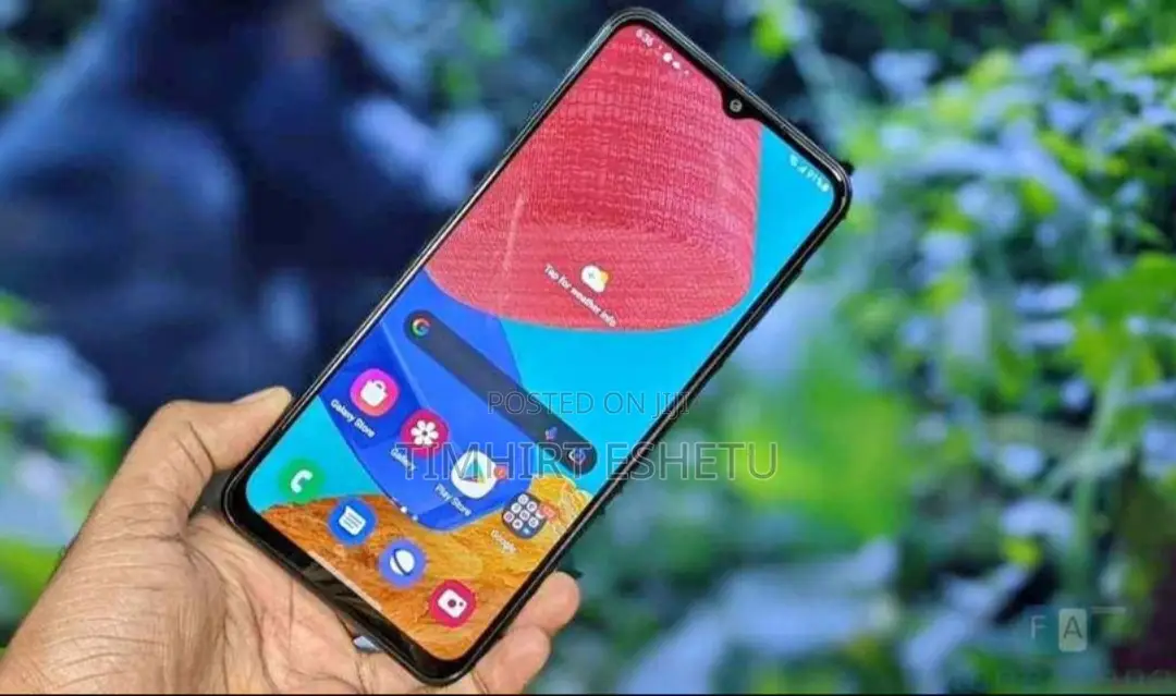 New Samsung Galaxy M33 5G 128 GB Bronze