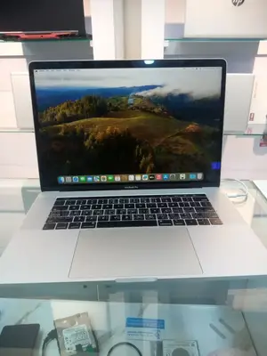 Laptop Apple MacBook Pro 2019 32GB Intel Core I9 SSD 1T