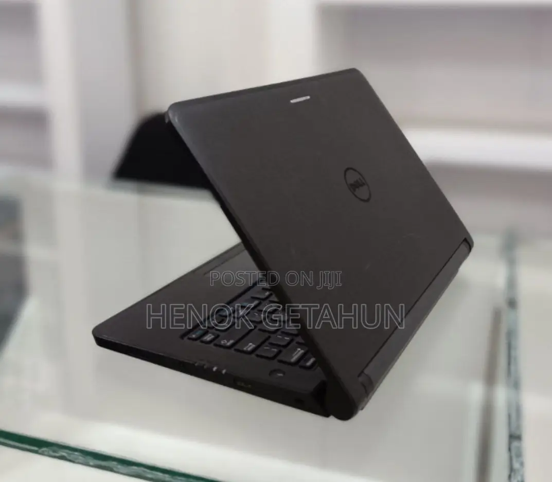 New Laptop Dell Latitude 5310 4GB Intel Core i5 HDD 500GB