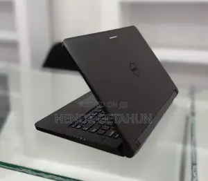 Photo - New Laptop Dell Latitude 5310 4GB Intel Core i5 HDD 500GB