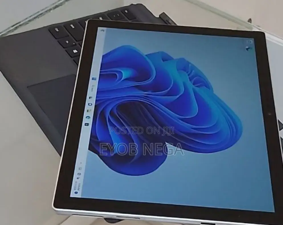 New Laptop Microsoft Surface Pro 8GB Intel Core I5 SSD 128GB