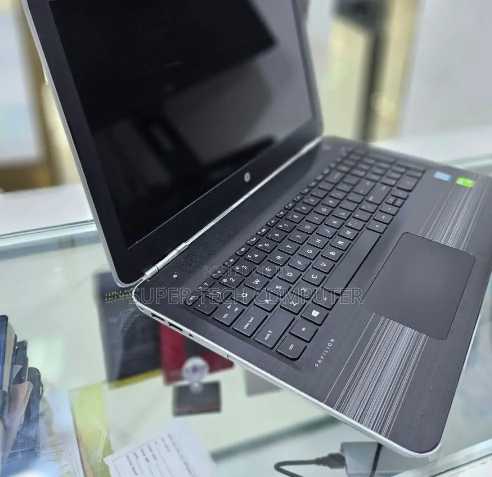 New Laptop HP Pavilion 13 8GB Intel Core I5 HDD 1T