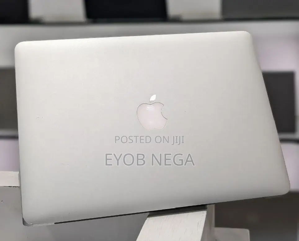 New Laptop Apple MacBook Air 8GB Intel Core I7 SSD 256GB