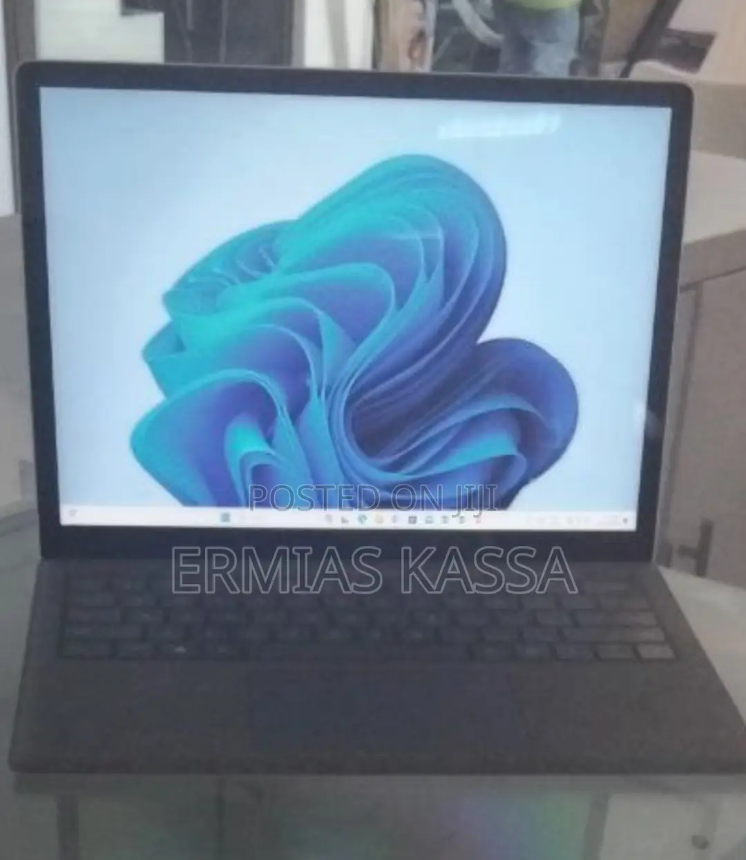 New Laptop Microsoft Surface Pro 16GB Intel Core i7 SSD 256GB