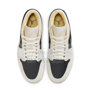 'Air Jordan 1 Low SE 'Beaded Swoosh'