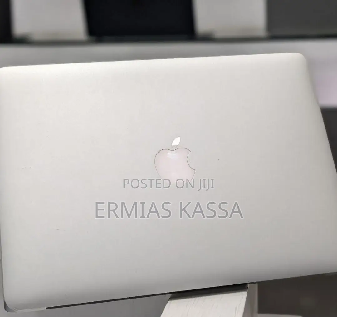 New Laptop Apple MacBook Air 2017 8GB Intel Core I7 SSD 512GB