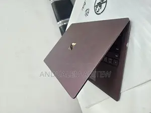 New Laptop Microsoft Surface 8GB Intel Core I5 SSD 256GB